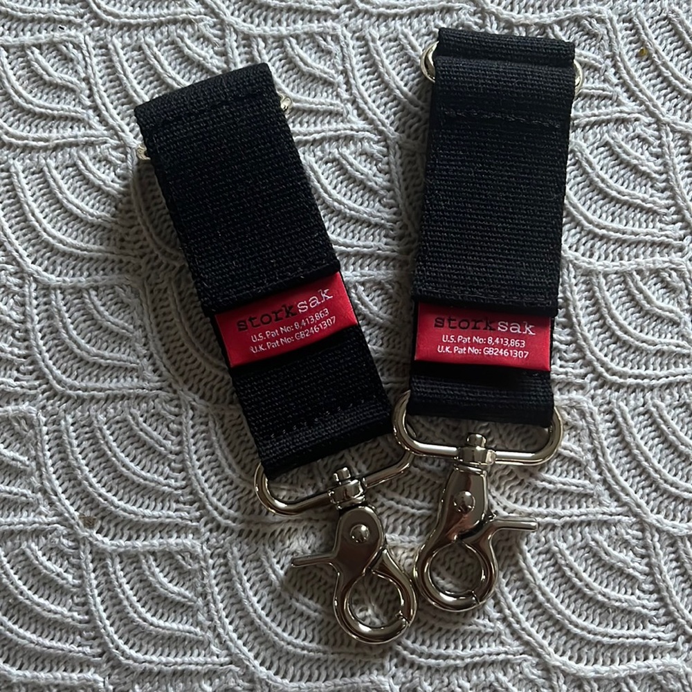 Storksak Stroller Clips • Silver ✨ - Picture 3 of 6